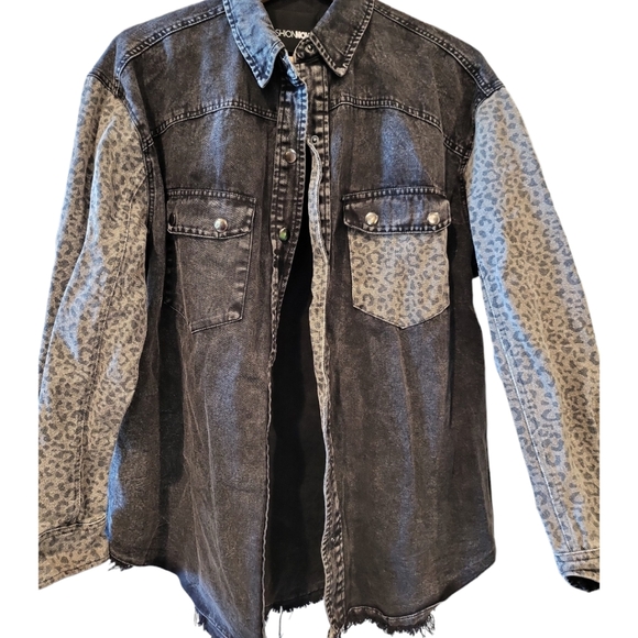 Fashion Nova denim jacket leopard print sleeves black edgy stylish fierce - Picture 3 of 8